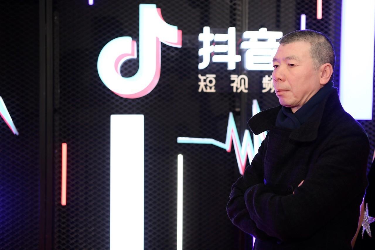抖音如何发歌曲完整版显示歌词（怎样才能把歌词显示在视频上）