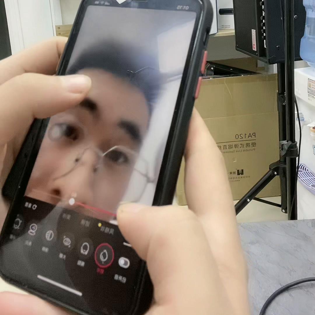 抖音怎么放大屏幕直播（手机直播怎么放大画面）