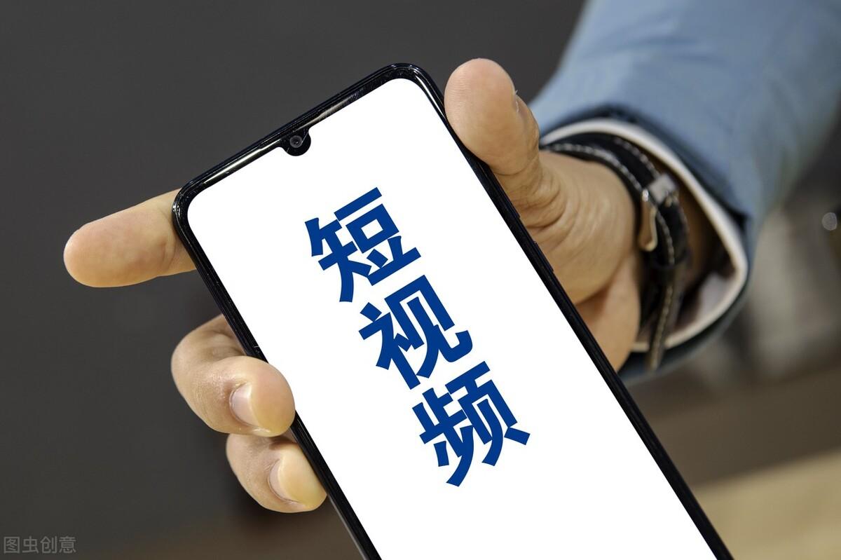 抖音简介如何写吸粉（怎样的简介吸引粉丝）